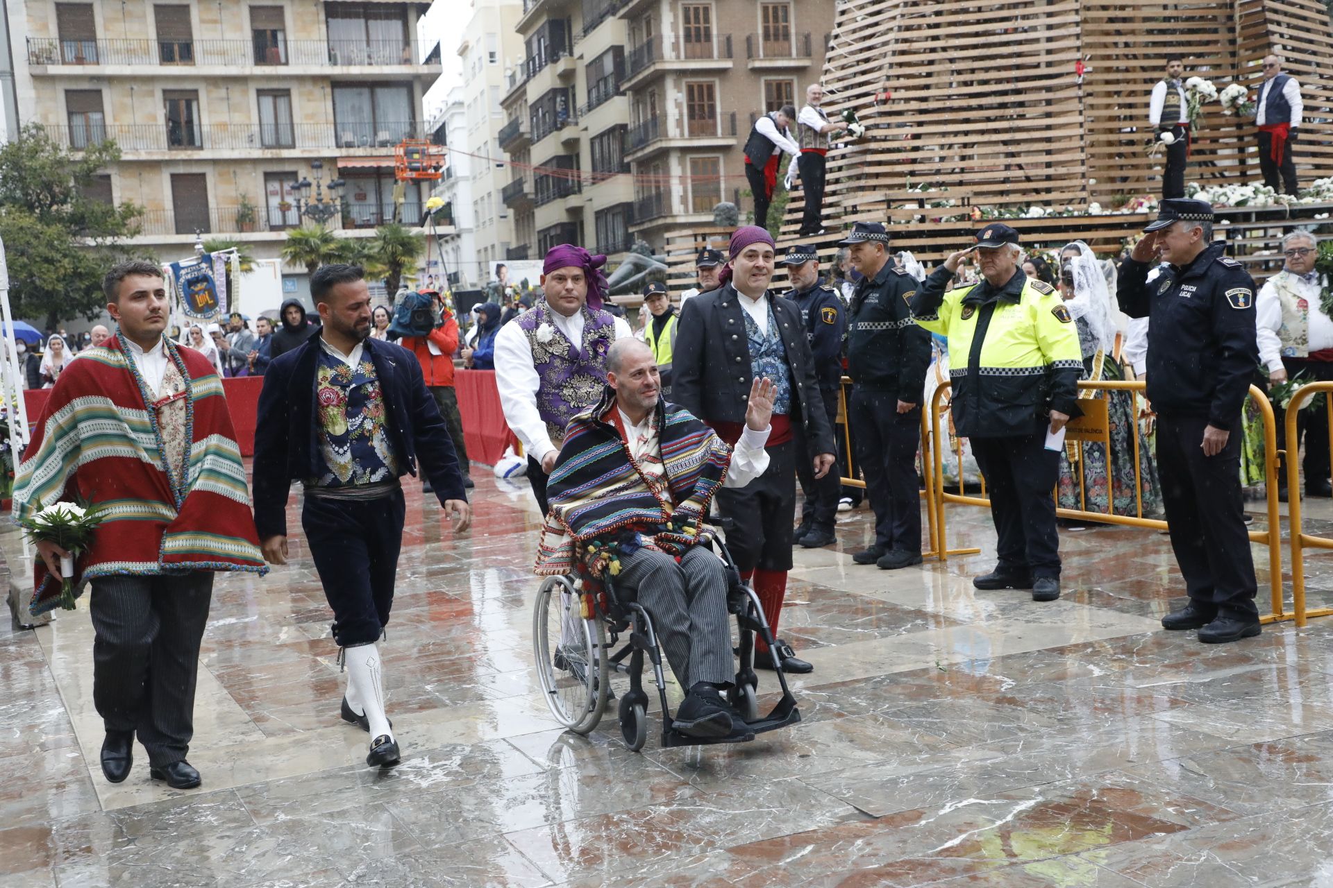 Búscate en el primer día de ofrenda por la calle de Quart (entre las 17:00 a las 18:00 horas)