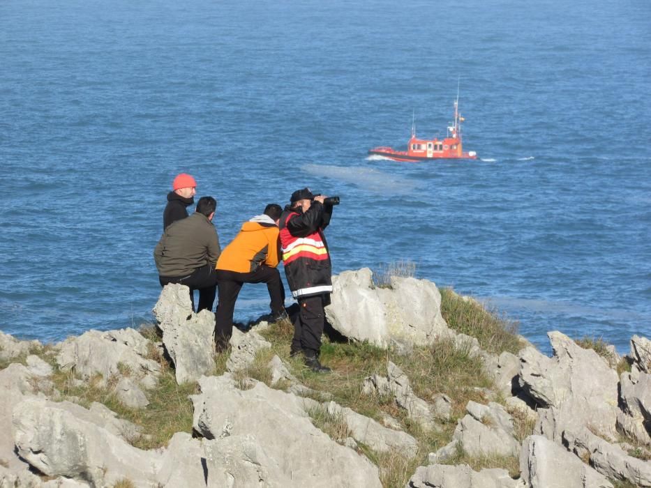 Tercer día de búsqueda del pescador desaparecido en Llanes