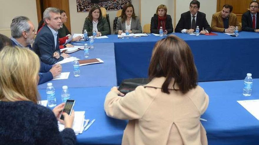 Comité de dirección del PP de Pontevedra celebrado ayer. // R. Vázquez