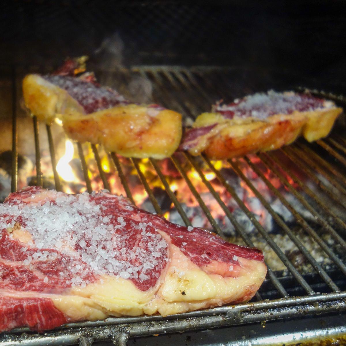 Casa Julian, un restaurante tradicional vasco de txuleteria grill, Tolosa