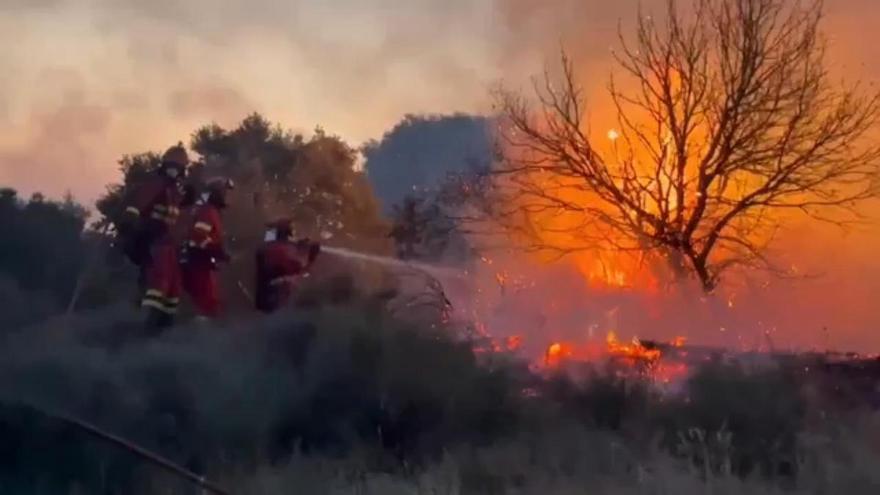 INCENDIO UME GUADALAJARA | Así combate la UME el incendio de La Mierla, Guadalajara