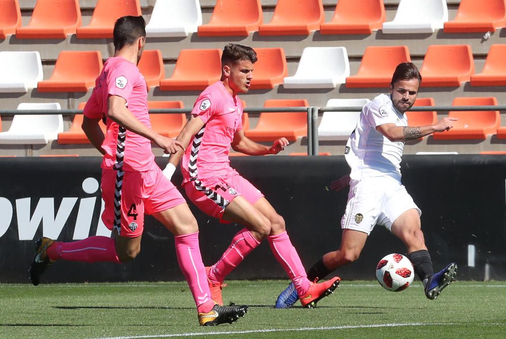 Valiosa victoria del Valencia CF Mestalla