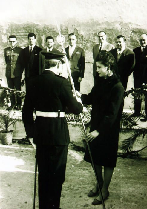 La muestra recoge documentos y fotografías históricas que muestran la evolución del cuerpo. Puede visitarse en el Patio de las Banderas del Ayuntamiento durante semana y media