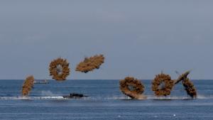 Maniobras militares en el océano