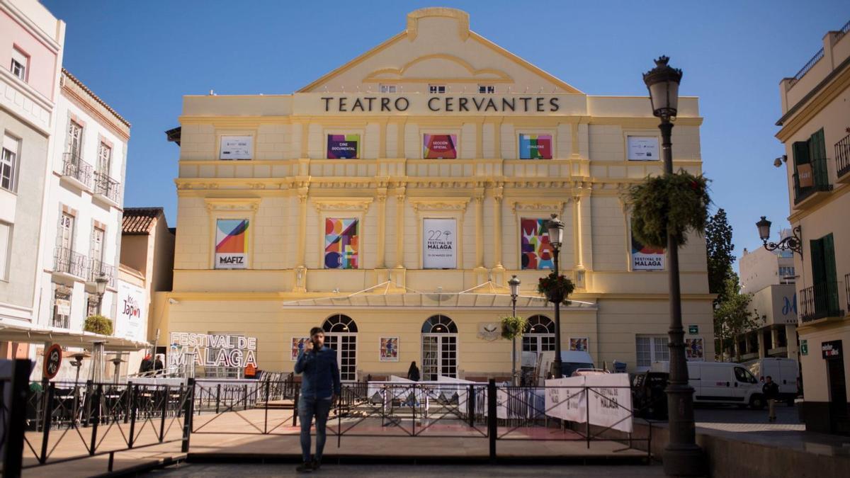 Fachada del Teatro Cervantes.