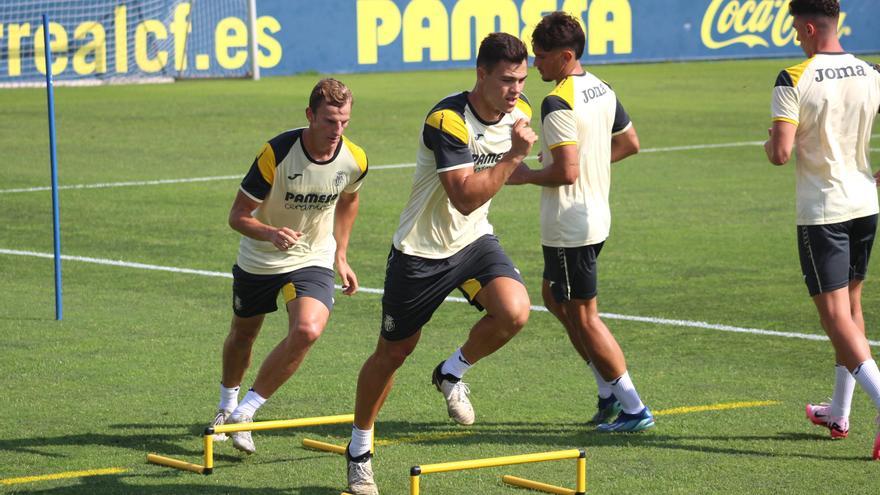 Un Villarreal B en construcción se estrena ante el ‘gallito’ Ibiza
