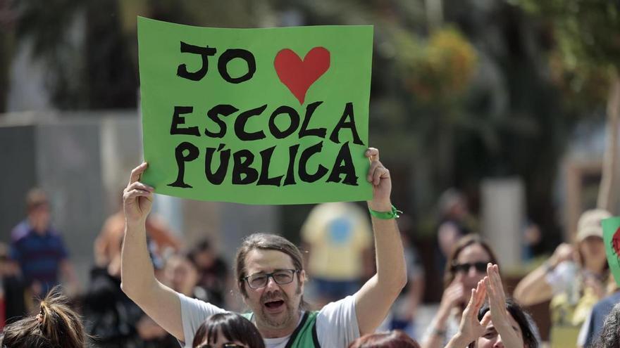 Familias de Castellón respaldan la huelga educativa de este martes y se suman a las movilizaciones