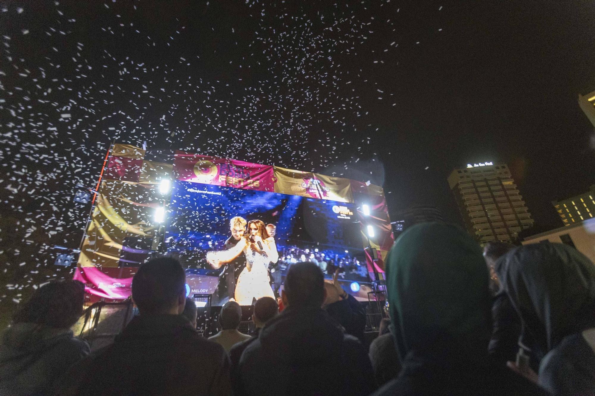 Así vive un grupo de "eurofans" llegados de Alemania el Benidorm Fest