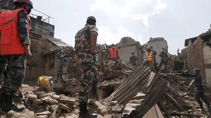 Nepal cree que es poco probable hallar supervivientes del terremoto