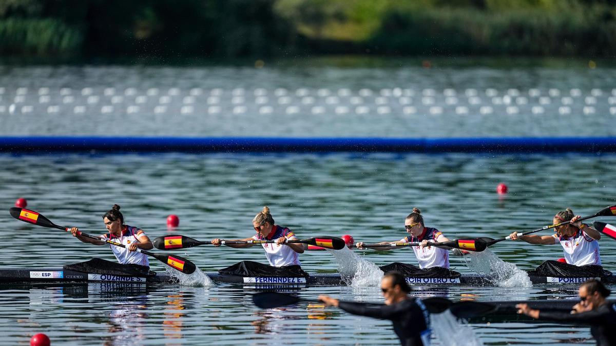 Las españolas Sara Ouzande, Estefania Fernandez, Carolina Garcia Otero y Teresa Portela durante la prueba de K4 500m