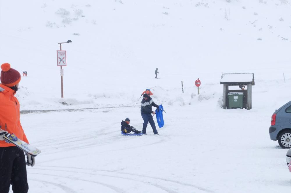 Nevada en Pajares