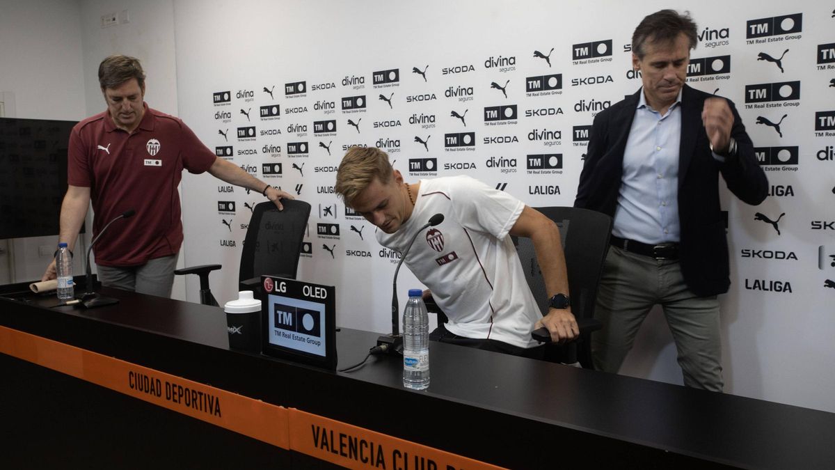 Así ha sido la rueda de prensa de Dani Gómez, en la que Corona ha hablado del mercado valencianista y qué pasó con Javi Guerra