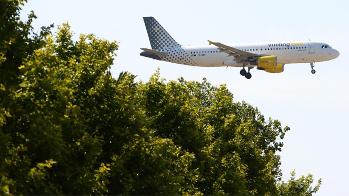 disparo avion vueling