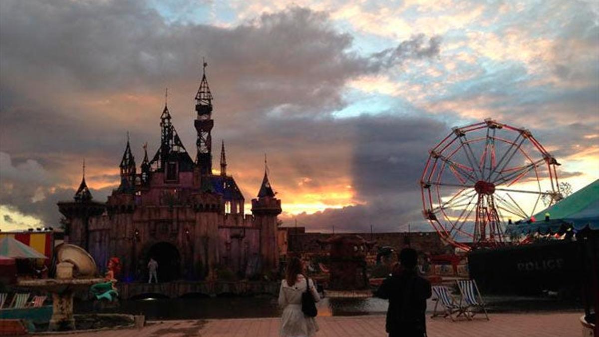 Dismaland, el siniestro parque de atracciones de Banksy