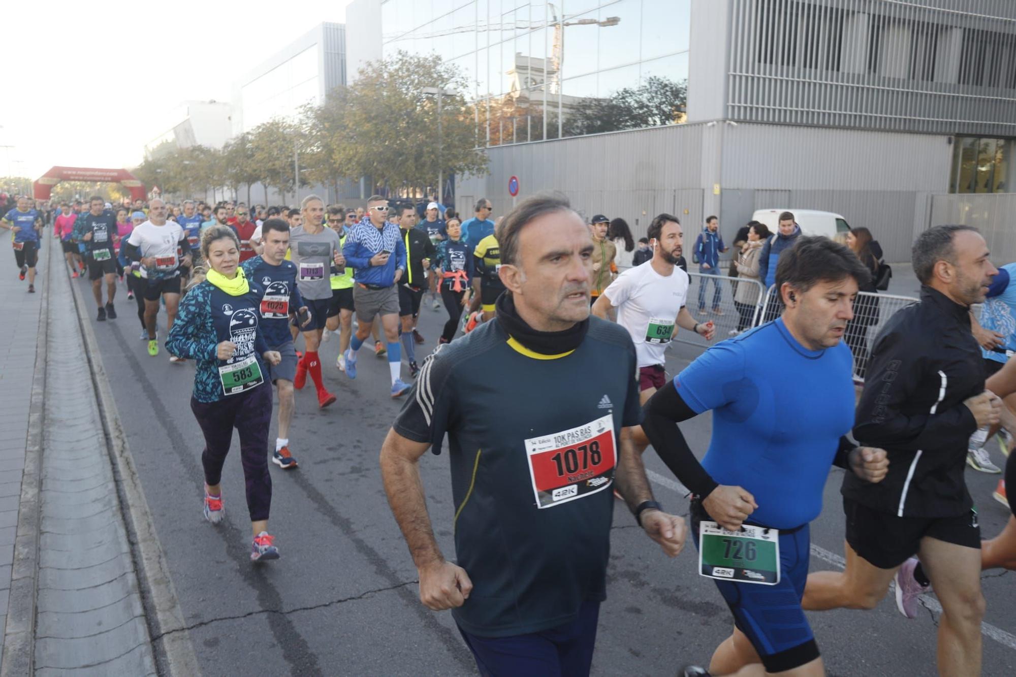 Búscate en la carrera 'Pas ras al port' de València