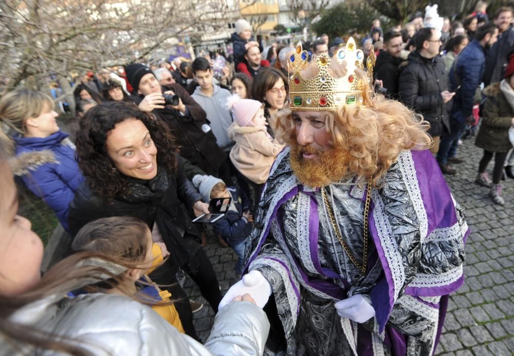 Los Reyes Magos recorren la ciudad desde O Castrillón hasta la plaza de María Pita.