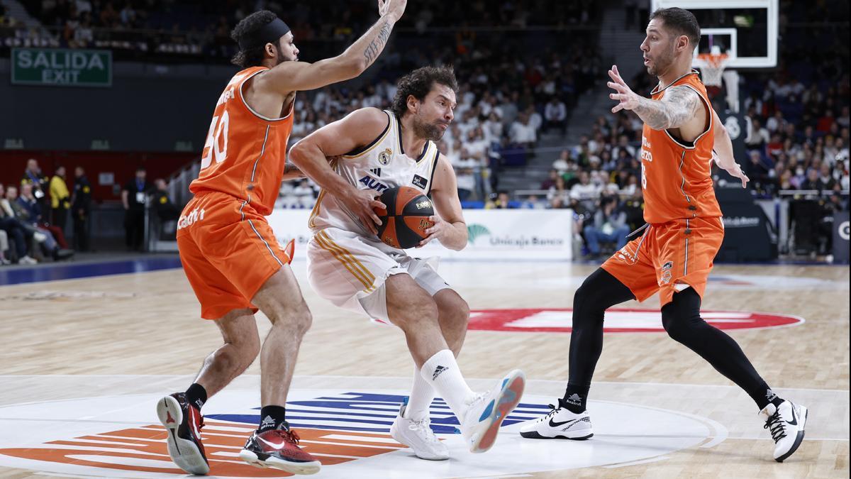 Imagen del partido entre Real Madrid y Valencia Basket