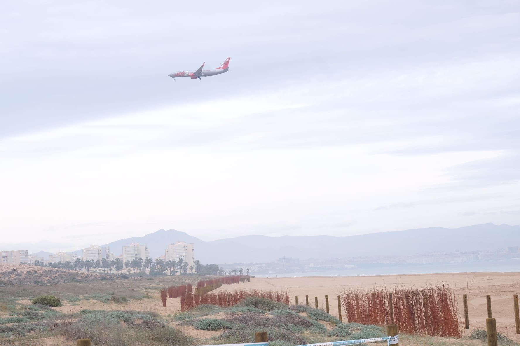 El nuevo "look" de las playas de El Altet y Arenales