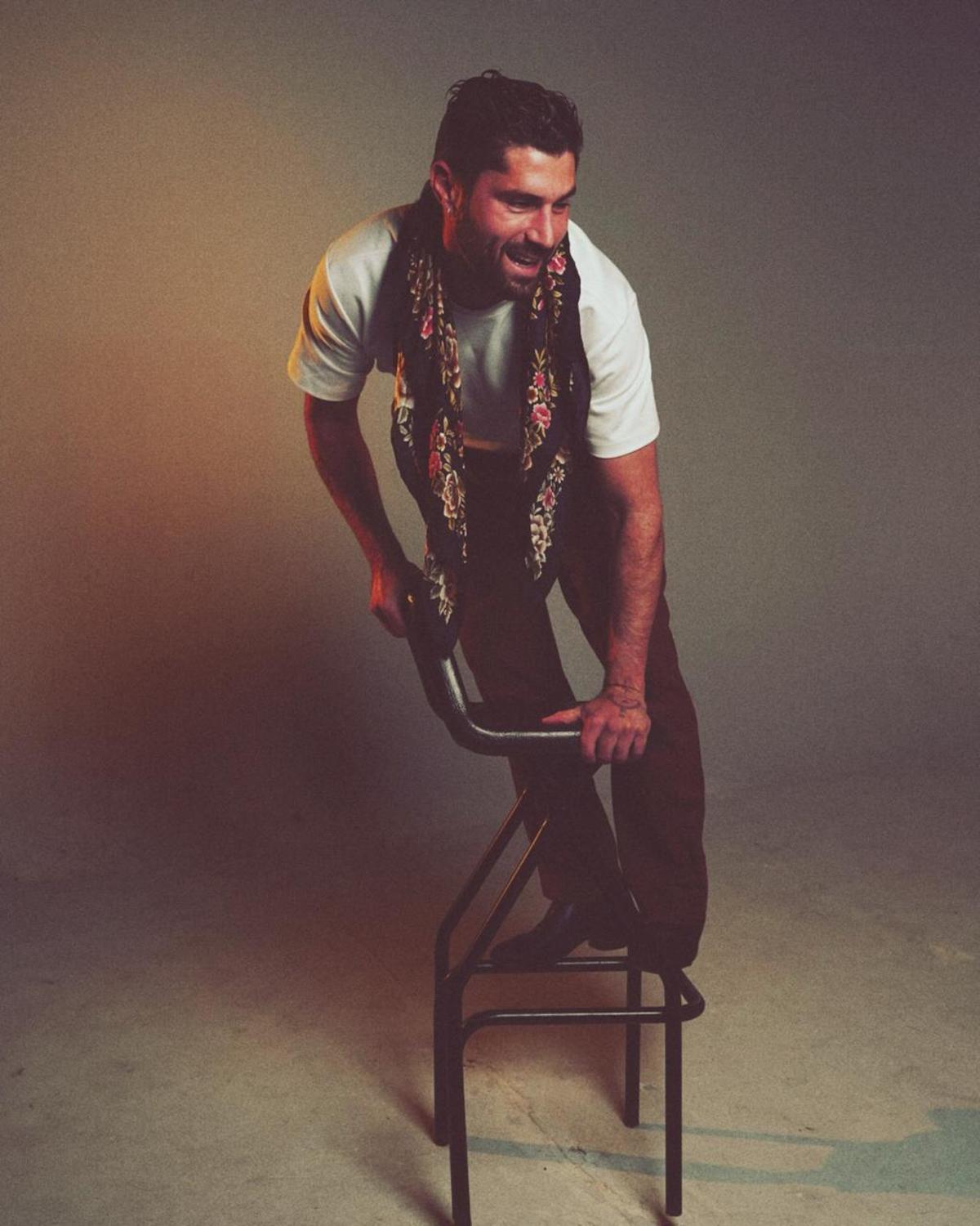 Tras explorar distintos estilos y formatos, Alejandro Astola ha decidido empezar desde cero.