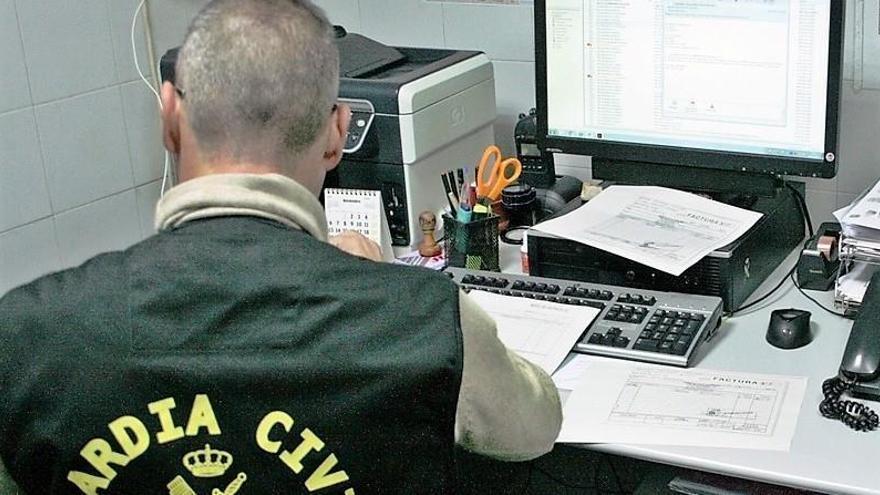 Tres vecinos de la comarca robaron identidades para camuflar fraudes