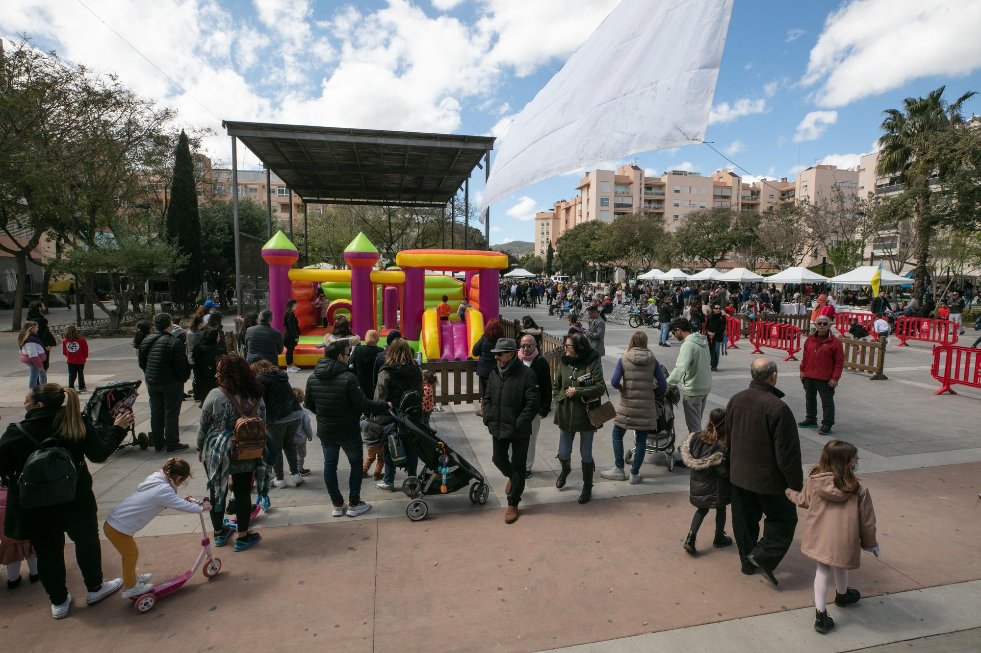 Feria de estocs en la plaza Albert i Nieto de Ibiza