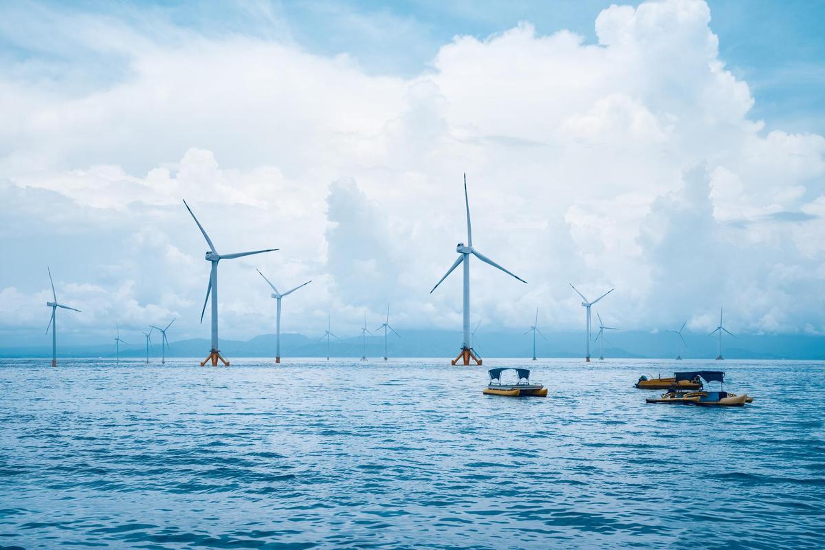 La energía eólica marina es una alternativa para generar energía limpia.