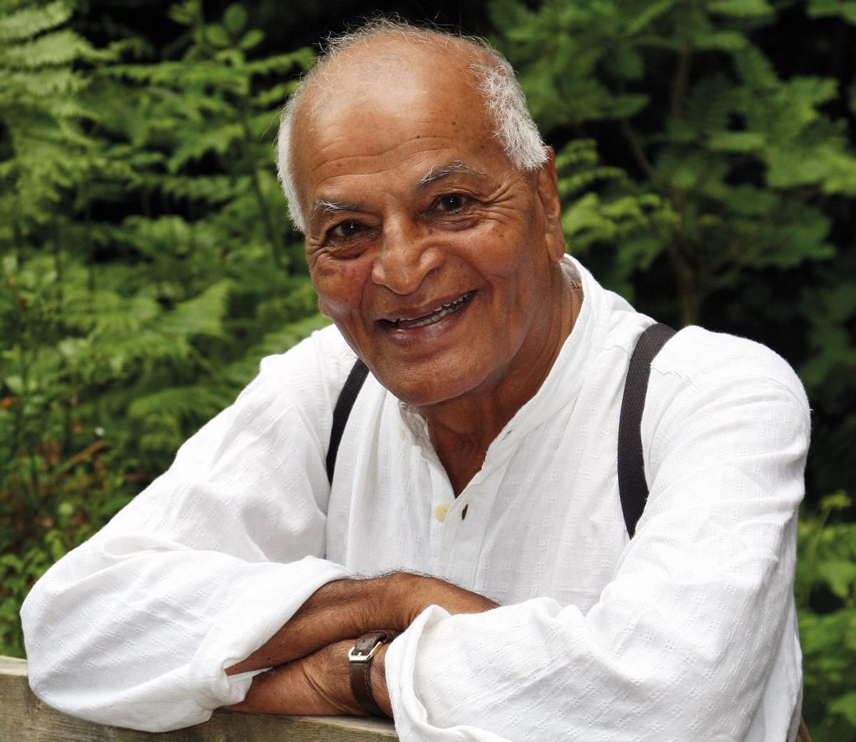 Retrato de Satish Kumar.