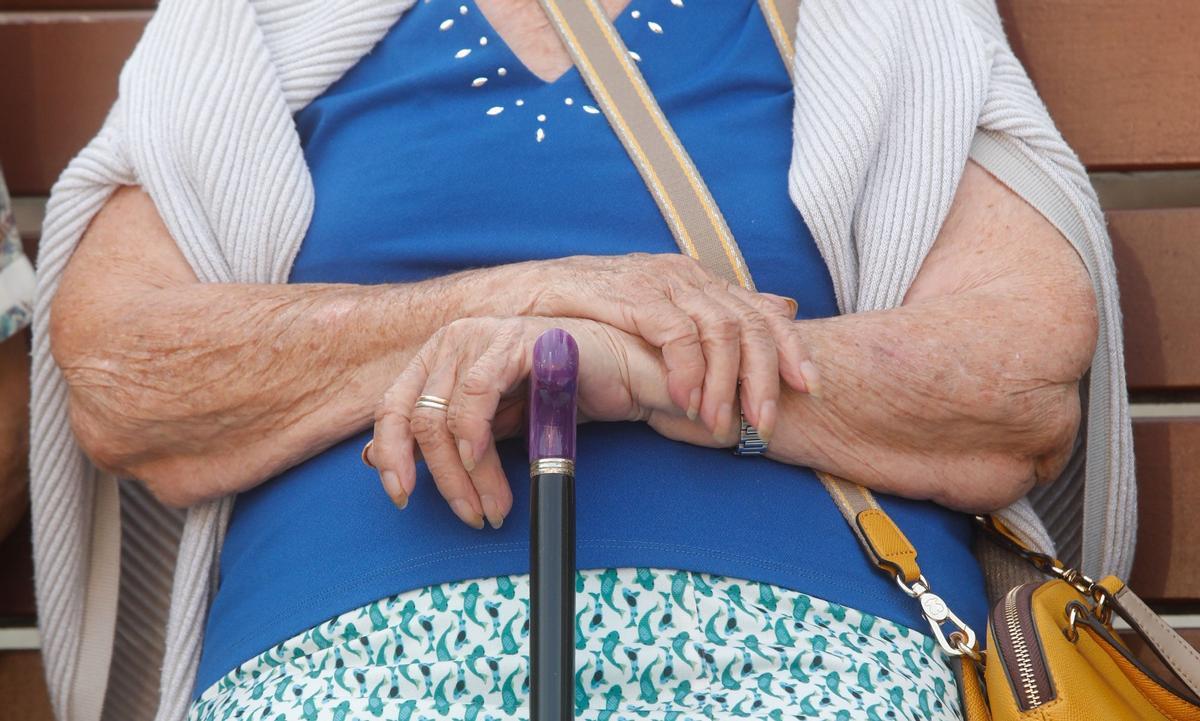 Una anciana en un centro asturiano.