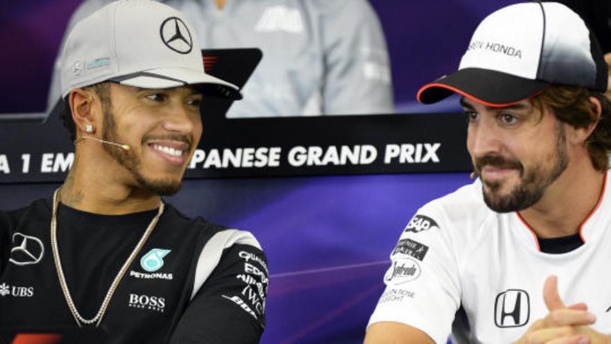 Mercedes no quiere ver a Hamilton y Alonso juntos ni en pintura