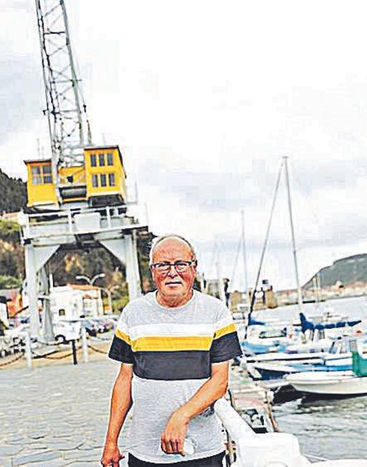 Sergio Alarcón e Itciar Esensoro, en la playa de El Garruncho, en San Esteban. | Irma Collín