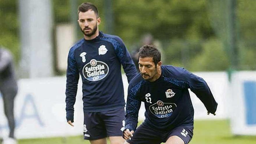 Çolak y Borges, durante el entrenamiento de ayer en la ciudad deportiva de Abegondo.