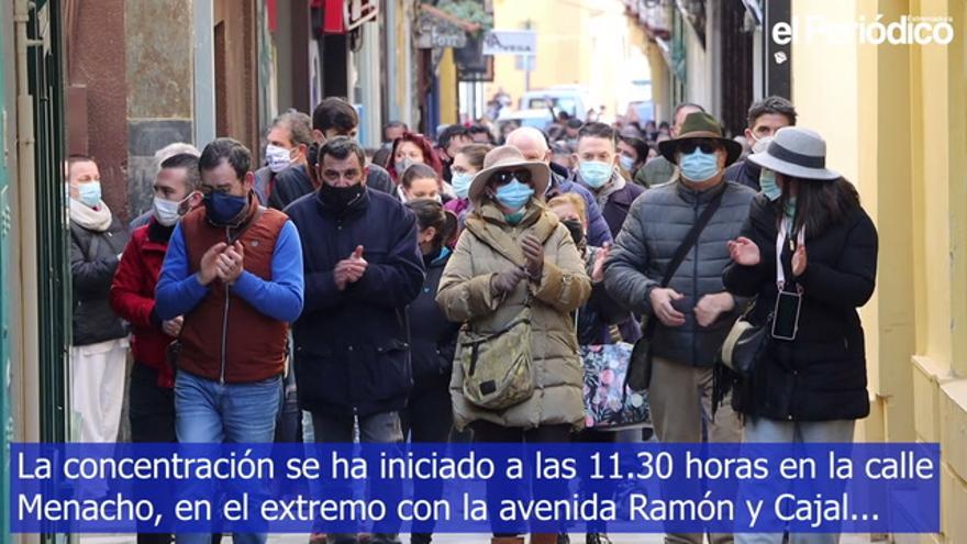 Más de 200 comerciantes y hosteleros se manifiestan en Badajoz para reclamar menor presión fiscal