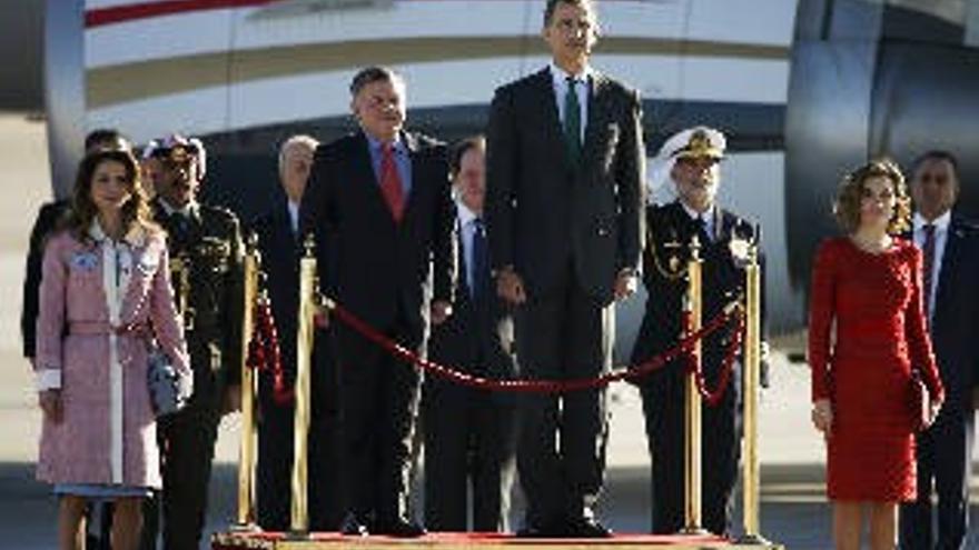 Felipe y Letizia reciben a los reyes de Jordania