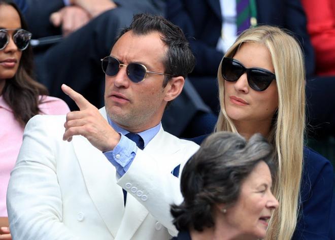 Jude Law y Phillipa Coan disfrutan de Wimbledon 2018
