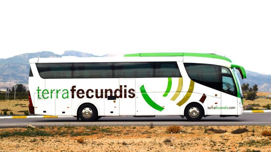 Un autobús de la flota de Terra Fecundis