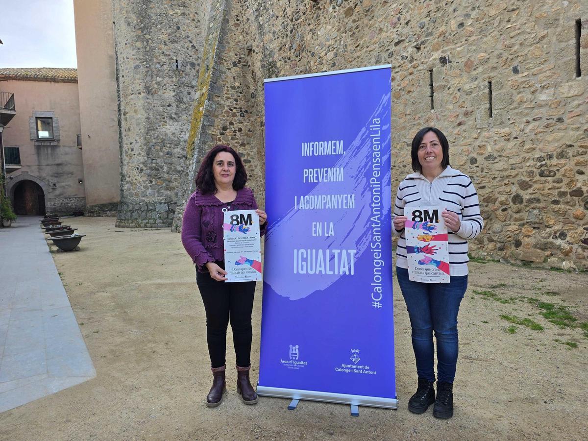 La regidora d'igualtat i Dona, Elena Montiel, a la dreta, amb la compositora Monti Galdón