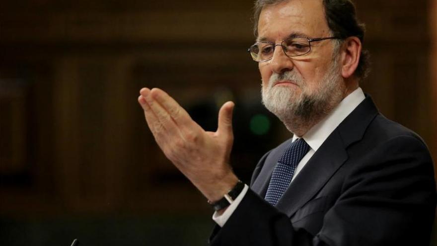 Mariano Rajoy da ocho días a Puigdemont para que vuelva &quot;a la legalidad&quot;
