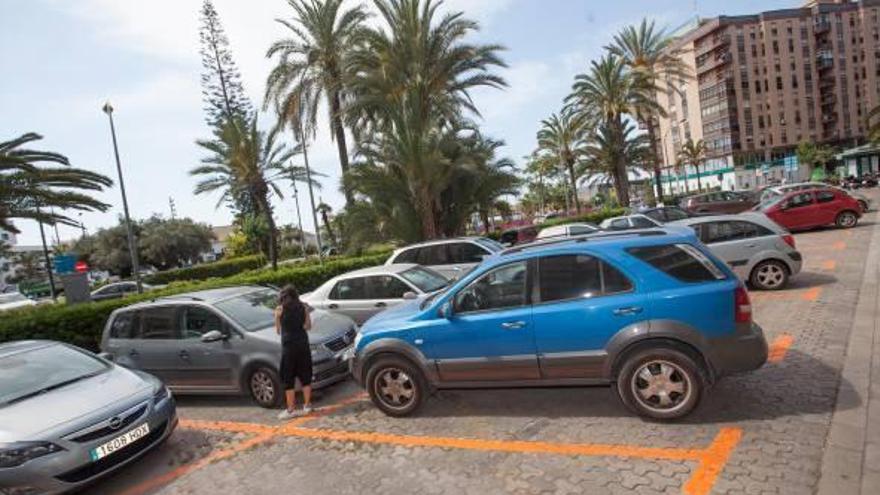 Estacionamiento para residentes en Plaza de Galicia y Pintor Aparicio