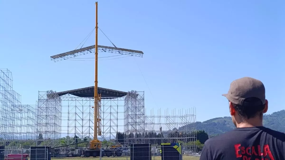 El Boombastic ya toma forma en Asturias (y es espectacular): un escenario más grande que la Estatua de la Libertad, El Molinón, el Tartiere o el Palacio Real...