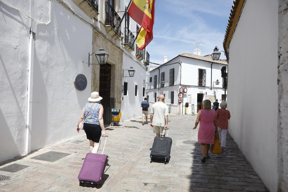 Turistas en pisos turísticos de Córdoba.