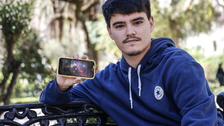 The young man from Extremadura who captures the universe: "Looking at the sky is a cure for humility"