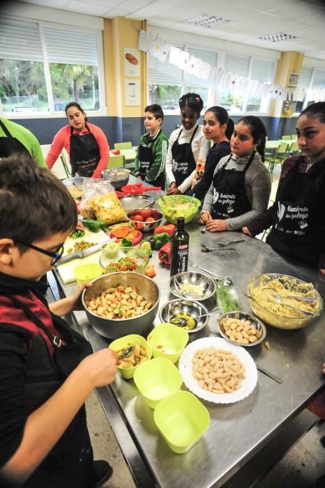 Pequeños chefs de Rubiáns con las manos en la masa