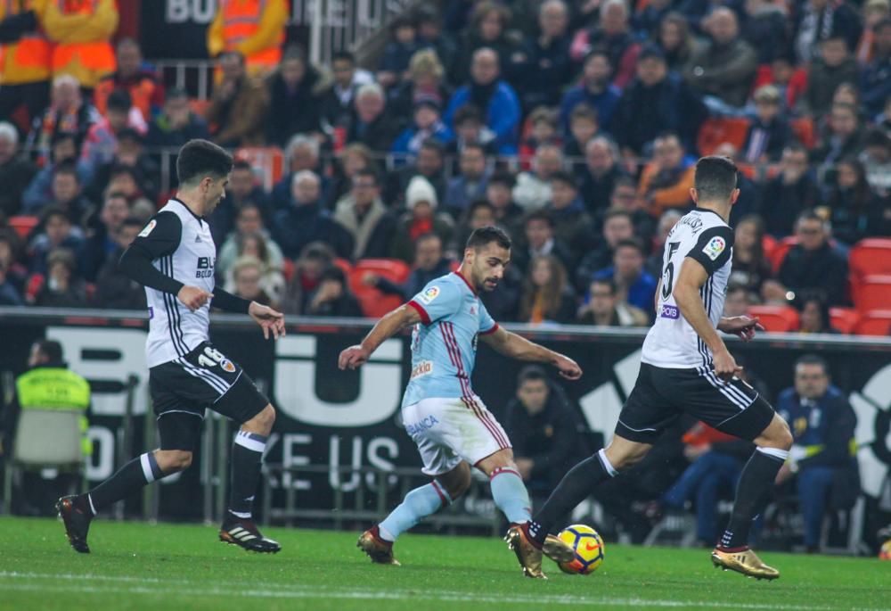 Las imágenes de la derrota del equipo celeste en Mestalla.