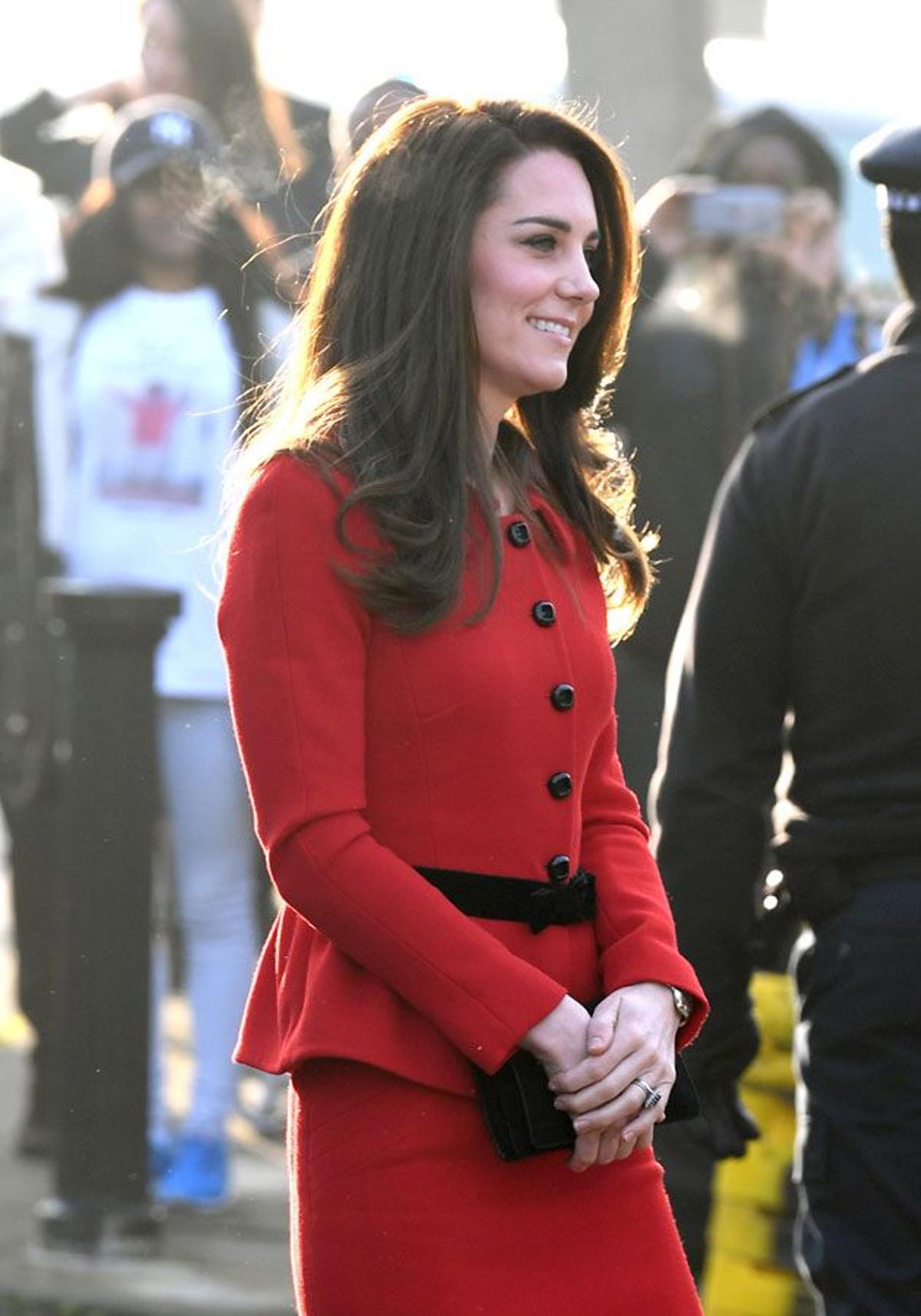 Detalle del look en rojo de Kate Middleton