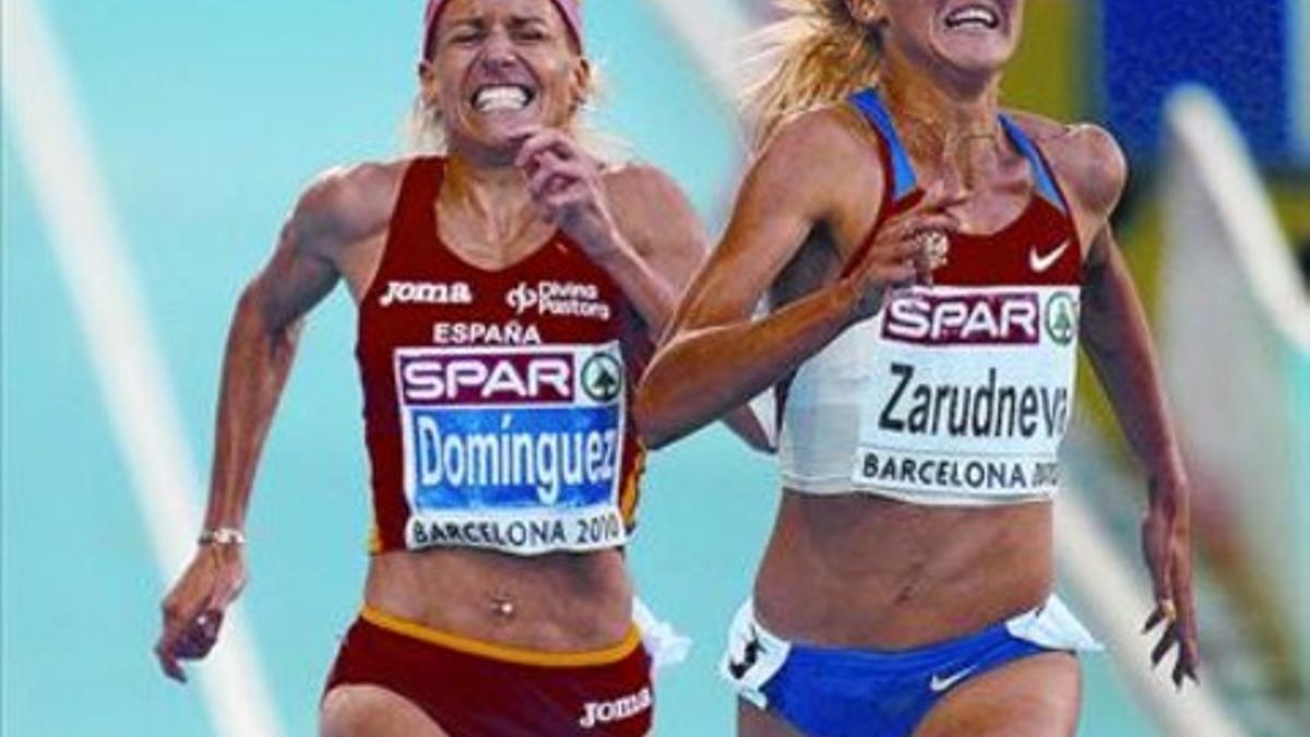 Marta Domínguez lucha en la recta final para intentar superar a la rusa Zarudneva, que acabó ganando el oro.