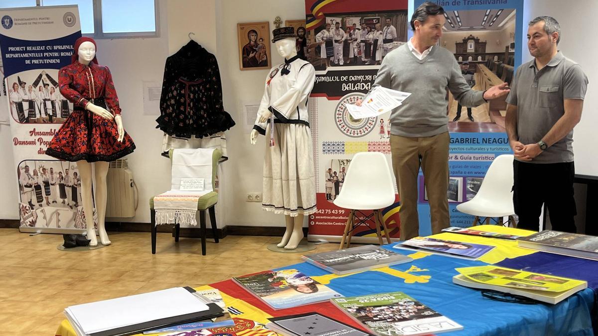 El Centro Cultural Balada celebra su segunda gala de premios con un homenaje a artistas, personalidades y entidades de Asturias y Rumanía