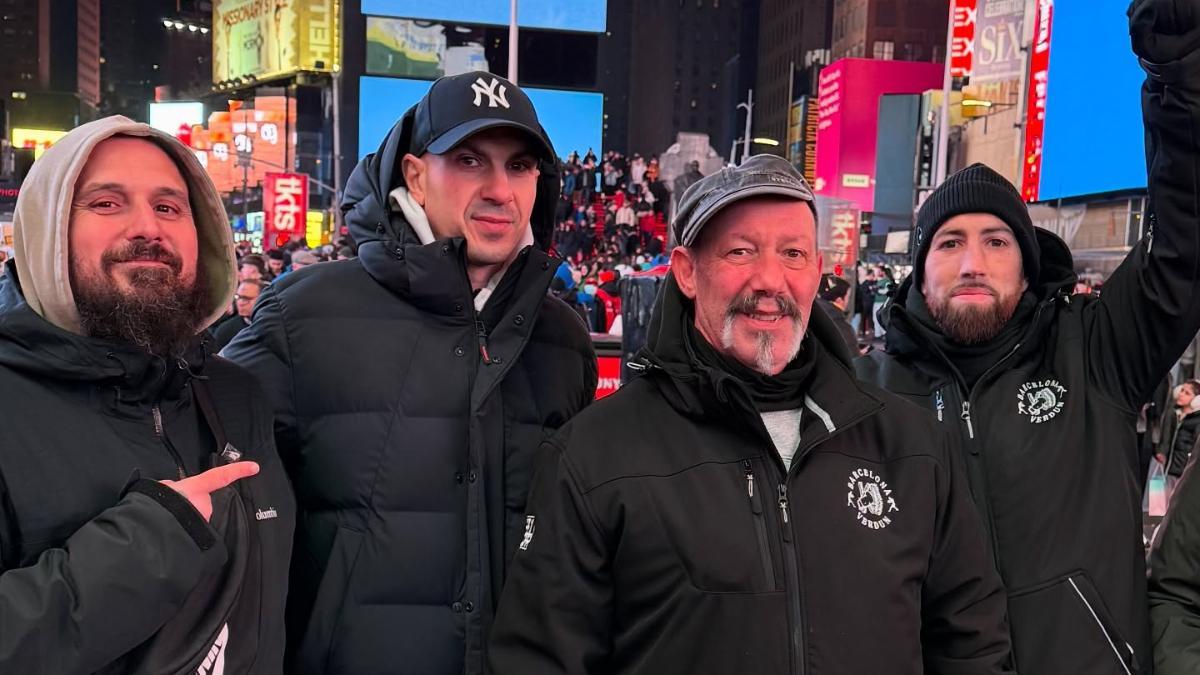 Sandor Martín y su equipo, en Times Square