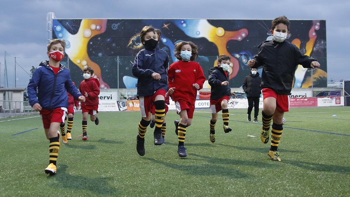 Entrenamiento de los alevenis del Rápido de Bouzas