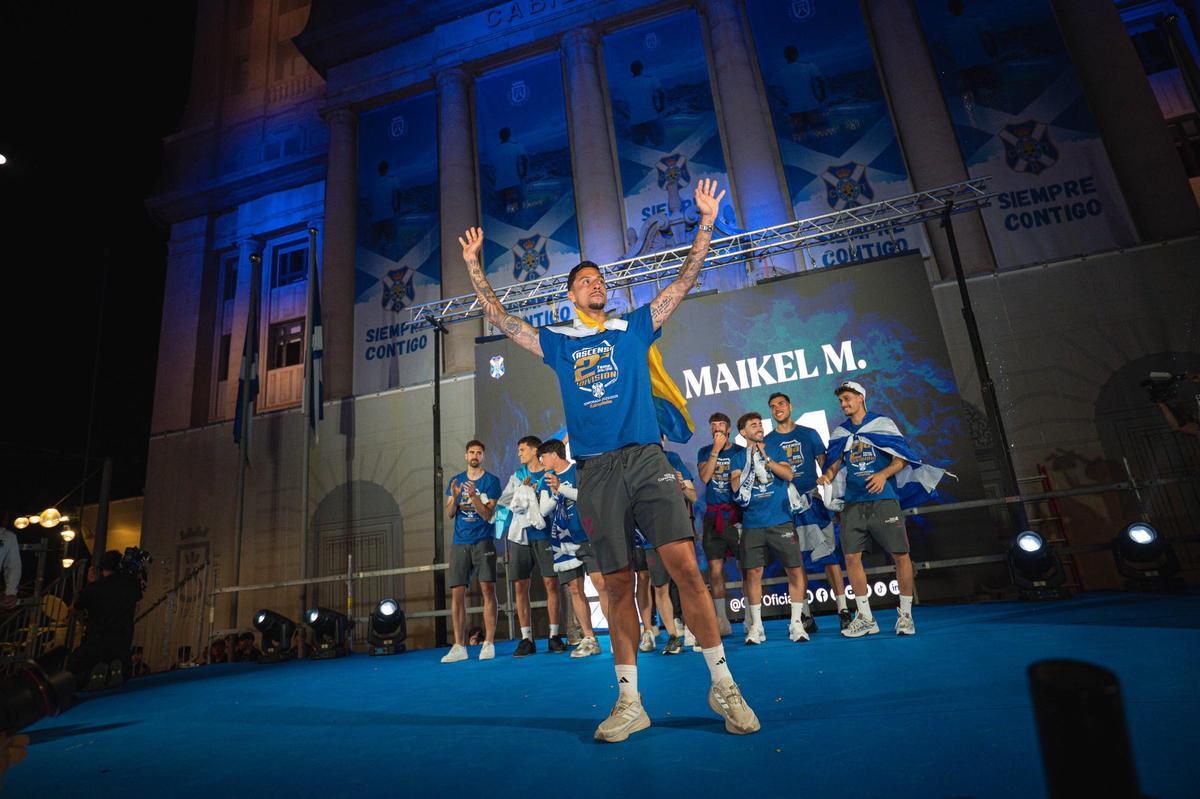 Maikel Mesa, en el escenario de la Plaza de España.