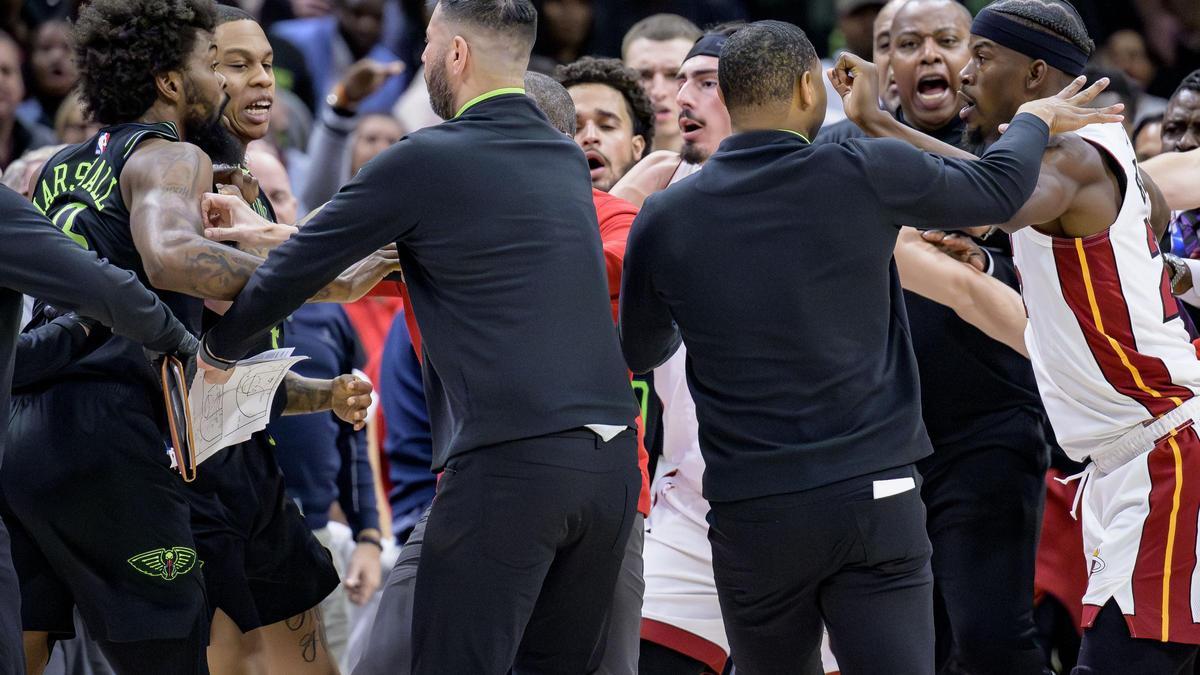 Multitudinaria pelea en la NBA que se saldó con cuatro expulsados